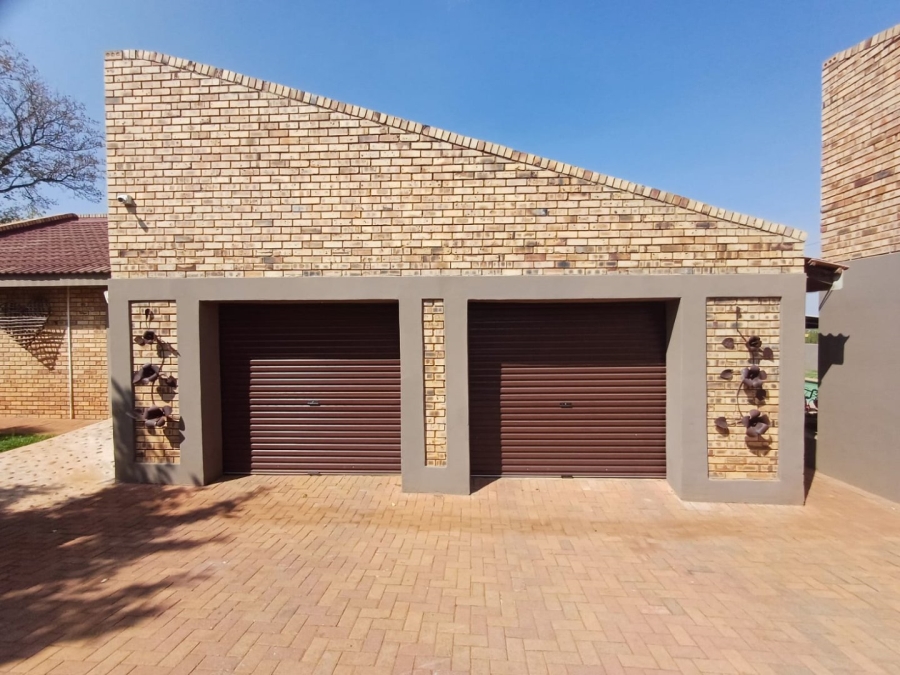 4 Bedroom Property for Sale in Doringkruin North West